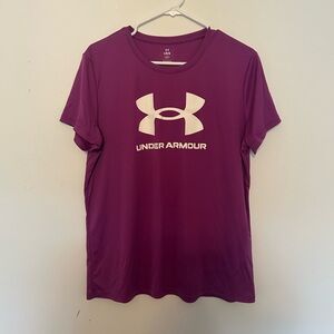 Under Armour women’s dry fit tshirt